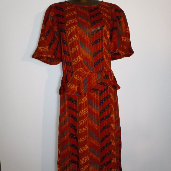 peplum, crew-neck, rust crepe printed dress, vintage from late 1970s-early 1980s - Picture 5 of 15